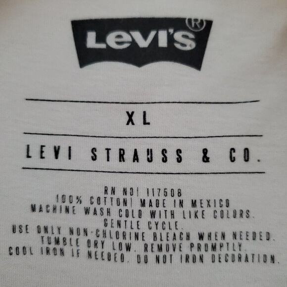 Levi's Logo Short Sleeve Graphic Tee - Picture 7 of 9